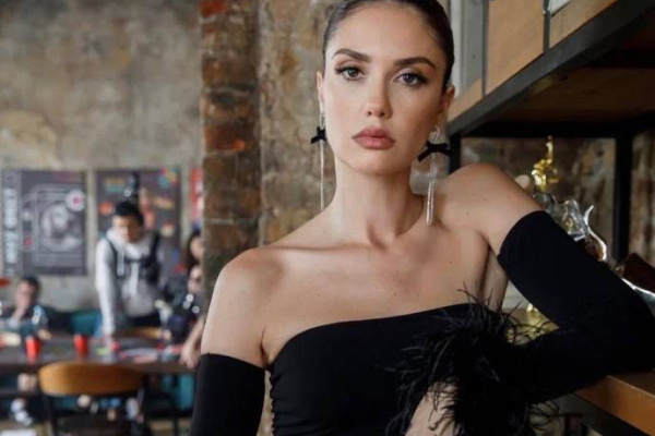 Героиней сегодняшней статьи объявляю Агату Муцениеце